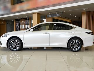 2026 Lexus ES 200 VII Рестайлинг 2, белый, 5745000 рублей, вид 4