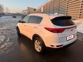2018 Kia Sportage IV, белый, 2470000 рублей, вид 3