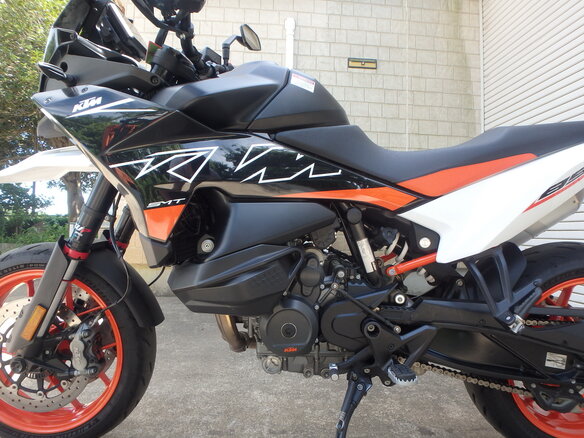 2023 KTM 890 SMT, чёрный, 1200000 рублей - вид 11