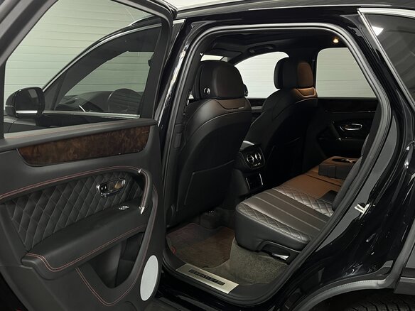 2017 Bentley Bentayga I, чёрный - вид 20