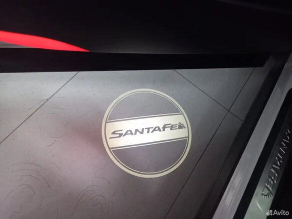 2021 Hyundai Santa Fe IV Рестайлинг, белый, 3440000 рублей - вид 10