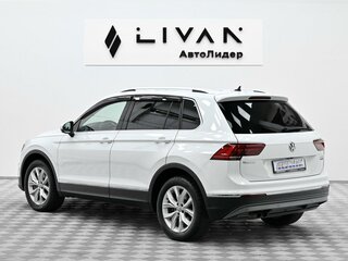 2017 Volkswagen Tiguan II, белый, 2315000 рублей, вид 2