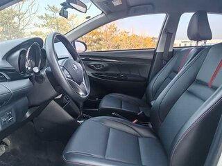 2021 Toyota Yaris IV, белый, 1150000 рублей, вид 4