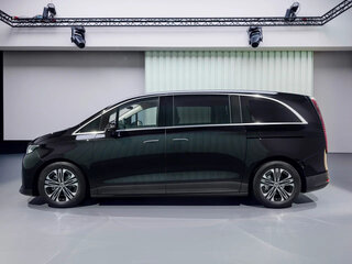 2026 Mercedes-Benz VLE 300, чёрный, 25000000 рублей, вид 2