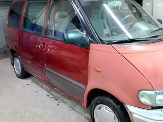 1996 Nissan Serena I (C23), красный, 127000 рублей, вид 3