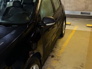 2006 Volkswagen Golf V, чёрный, 300000 рублей, вид 2