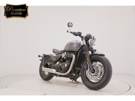 2026 Triumph Bonneville Bobber, чёрный, 1570000 рублей, вид 5