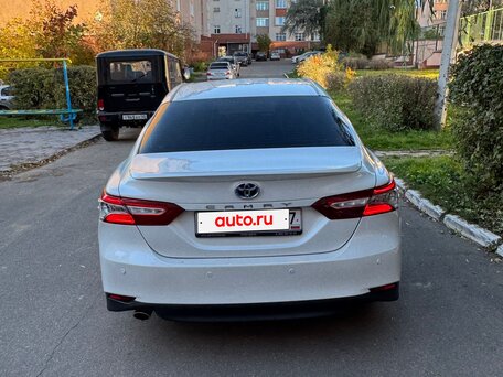 2022 Toyota Camry VIII (XV70) Рестайлинг, белый, 2700000 рублей, вид 2