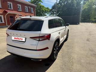 2022 Skoda Kodiaq I Рестайлинг, белый, 3749999 рублей, вид 5