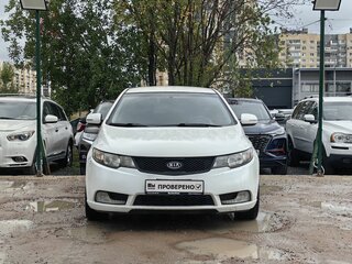 2013 Kia Cerato 6-speed II, белый, 589000 рублей, вид 2