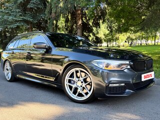 2018 BMW 5 серии 540d xDrive VII (G30/G31/G38), серый, 3420000 рублей, вид 3