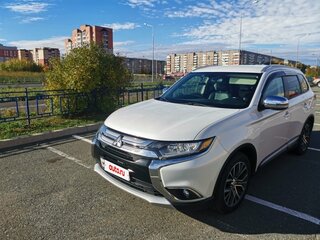 2016 Mitsubishi Outlander III Рестайлинг 2, белый, 1900000 рублей, вид 2