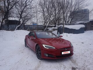 2020 Tesla Model S Long Range Plus I Рестайлинг, красный, 3000000 рублей, вид 1