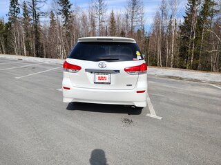 2009 Toyota Wish II, белый, 1200000 рублей, вид 3