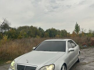 2000 Mercedes-Benz S-Класс 320 IV (W220), серебристый, 335000 рублей, вид 1