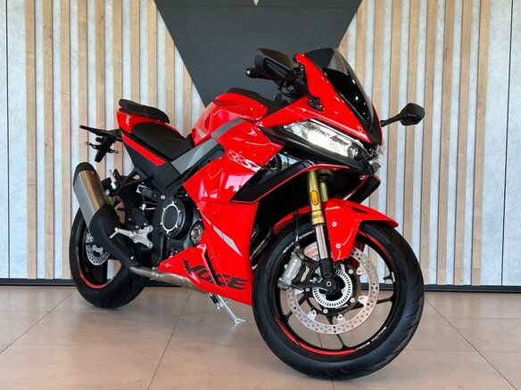 2026 Voge 525RR, красный, 577000 рублей - вид 2