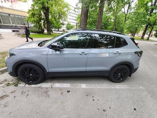 2025 Volkswagen Tharu 300 TSI I Рестайлинг, серый, 3000000 рублей, вид 4