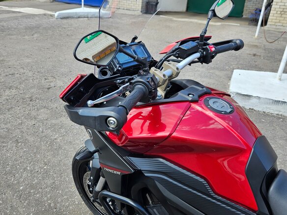 2016 Yamaha MT-09 Tracer (FJ-09), красный, 870000 рублей - вид 1