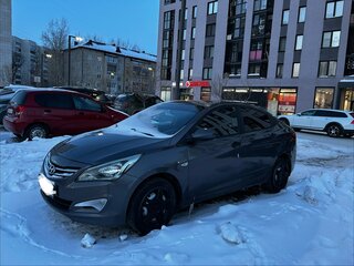 2015 Hyundai Solaris I Рестайлинг, серый, 770000 рублей, вид 1