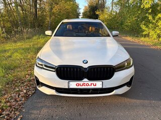 2021 BMW 5 серии 530i xDrive VII (G30/G31/G38) Рестайлинг, белый, 5200000 рублей, вид 2