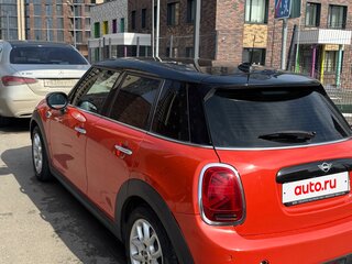 2020 Mini Hatch Cooper III (F55/F56) Рестайлинг, оранжевый, 1900000 рублей, вид 4