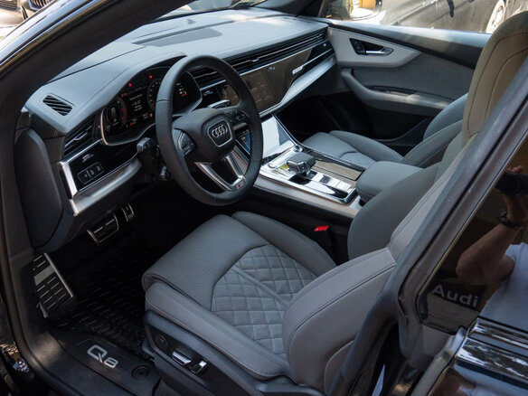 2025 Audi Q8 50 TDI I (4M) Рестайлинг, серебристый - вид 7