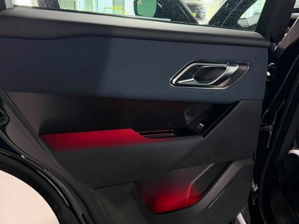 2025 Land Rover Range Rover Velar I Рестайлинг, чёрный, 10190000 рублей - вид 12