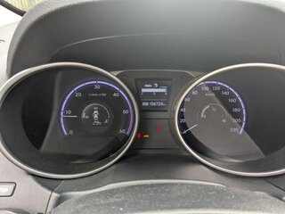 2011 Hyundai ix35 I, серебристый, 890000 рублей, вид 4