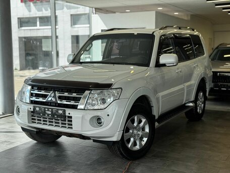 Mitsubishi Pajero IV Рестайлинг 1