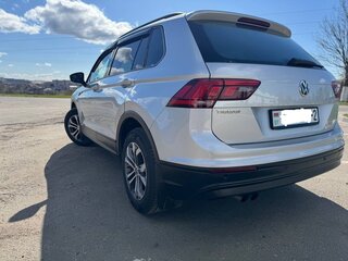 2017 Volkswagen Tiguan II, серебристый, 1522400 рублей, вид 5