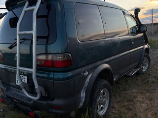 1996 Mitsubishi Delica IV, зелёный, 1100000 рублей, вид 4