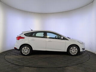2018 Ford Focus III Рестайлинг, белый, 1200000 рублей, вид 4