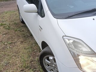 2009 Toyota Prius II Рестайлинг (XW20), белый, 720000 рублей, вид 2
