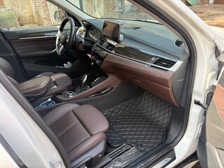 2020 BMW X1 20i xDrive II (F48) Рестайлинг, белый, 3860000 рублей, вид 5