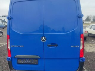 2018 Mercedes-Benz Sprinter, синий, 2200000 рублей, вид 4