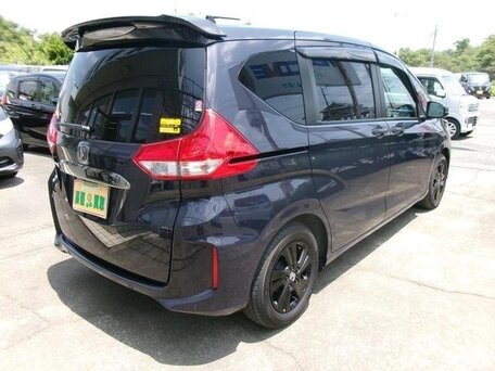 2023 Honda Freed II Рестайлинг, чёрный, 1380000 рублей, вид 4