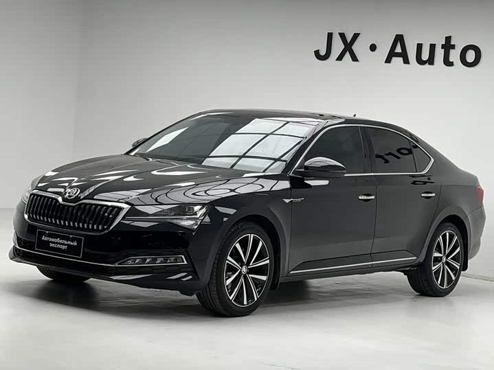 Открыть фотографии: Skoda Superb III Рестайлинг