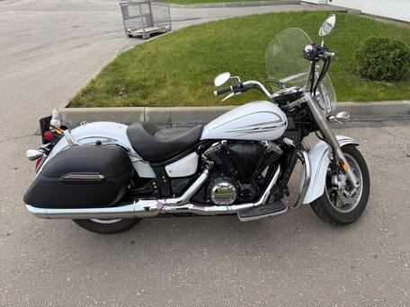 2009 Yamaha XVS1300, белый, 610000 рублей, вид 1