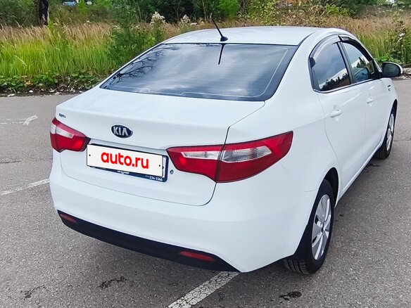2014 Kia Rio III, белый, 860000 рублей - вид 6