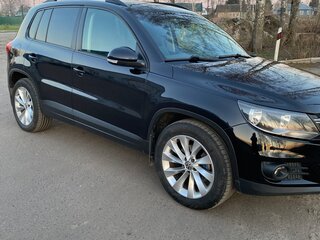 2012 Volkswagen Tiguan I Рестайлинг, чёрный, 1100000 рублей, вид 1