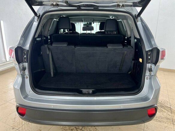 2014 Toyota Highlander III (XU50), серебристый, 2757000 рублей - вид 17