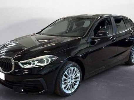 2022 BMW 1 серии 116d III (F40), чёрный, 2890000 рублей, вид 1