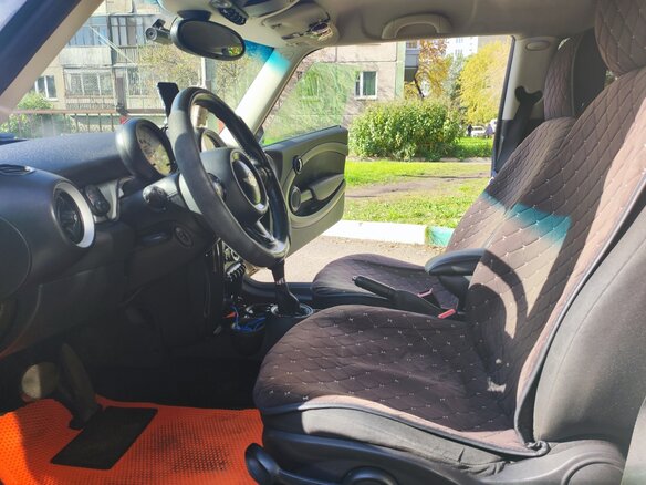 2012 Mini Hatch Cooper II (R56) Рестайлинг, белый, 1100000 рублей - вид 4