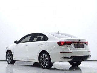 2022 Kia K3 II (China Market) Рестайлинг, белый, 1430000 рублей, вид 4