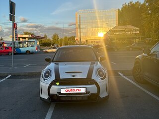 2023 Mini Hatch Cooper S III (F55/F56) Рестайлинг 2, белый, 2790000 рублей, вид 2