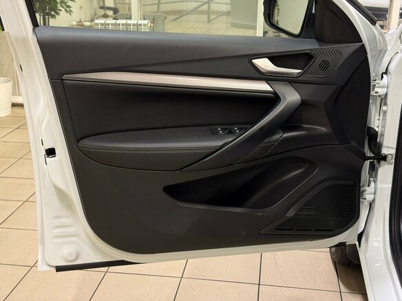 2025 Lada (ВАЗ) Vesta I Рестайлинг (NG), белый, 1375000 рублей - вид 13