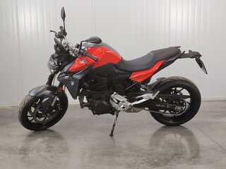 2024 BMW F 900 R, красный, 1049000 рублей, вид 5