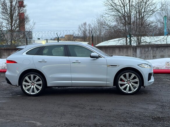 2016 Jaguar F-Pace I, белый, 2400000 рублей - вид 5