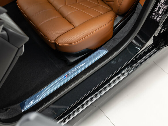 2026 BMW 7 серии 740 xDrive VII (G70) Рестайлинг, чёрный, 26290000 рублей - вид 11