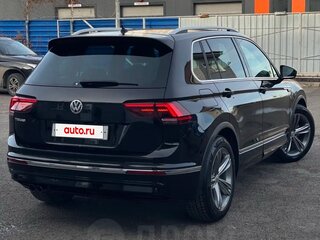 2018 Volkswagen Tiguan II, чёрный, 2380000 рублей, вид 4